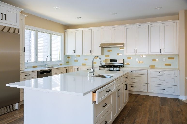 What You Should Know About Countertop Overhang