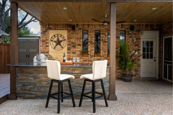 What To Know About Adding an Outdoor Bar to Your Home
