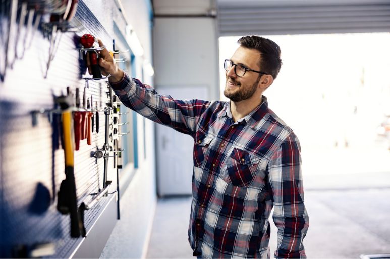 10 Ways To Maximize Storage Space in Your Garage