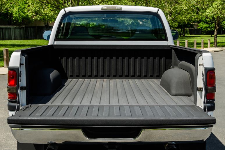 8 Must-Have Truck Bed Accessories for Your Pick-Up