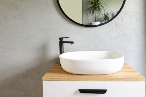 Pros and Cons of Countertop Sinks for a Bathroom