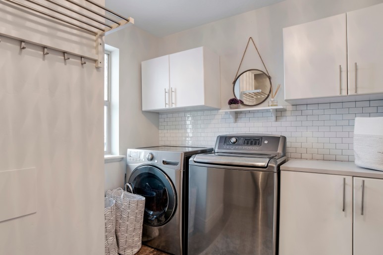 Small Projects To Upgrade Your Laundry Room Over a Weekend
